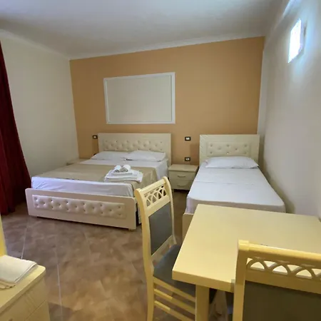 Restorant Pizzeri Anxhelo Szálloda 3*